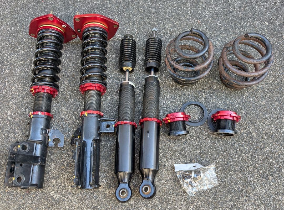 C25 C26 C27セレナ　全長式車高調　サスペンションキット 　BLITZ？