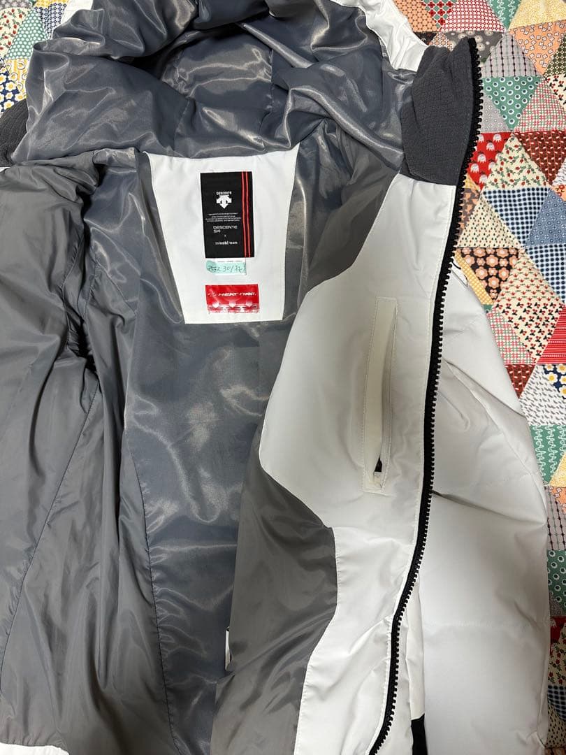 正美品DESCENTE ホワイト スキーウェアダウン