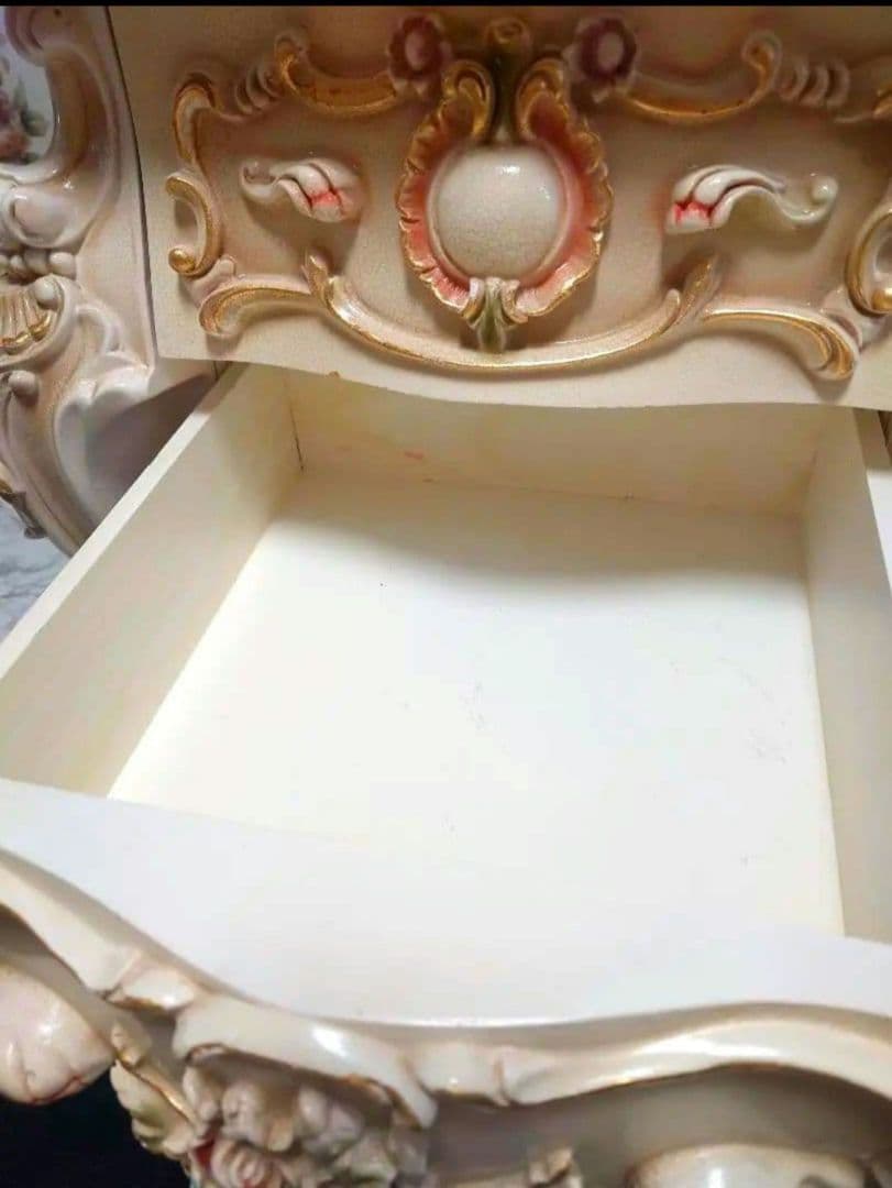 ロココ調　チェスト