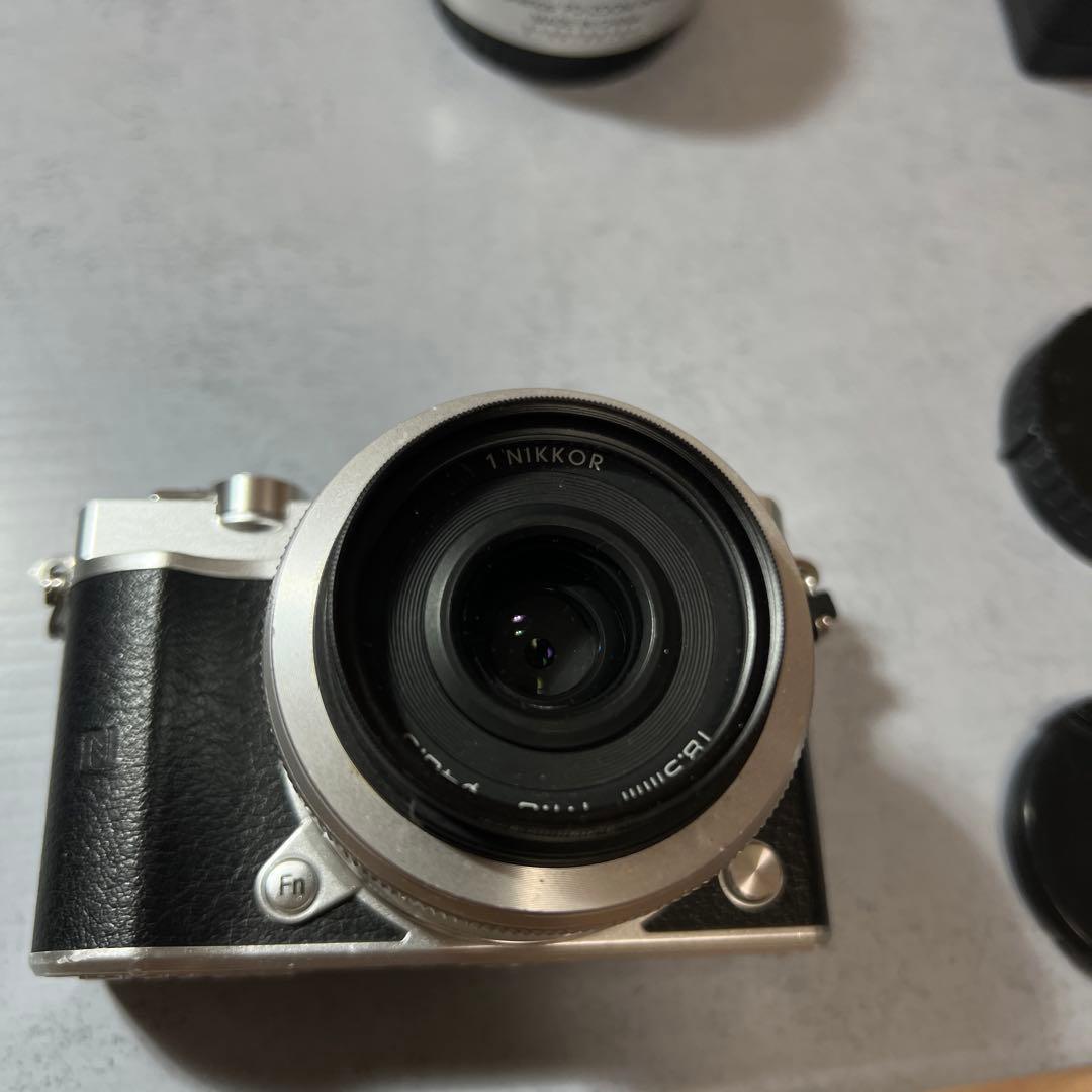ローキンNikon1 ミラーレスカメラ ニコン j5 トリプルレンズセット