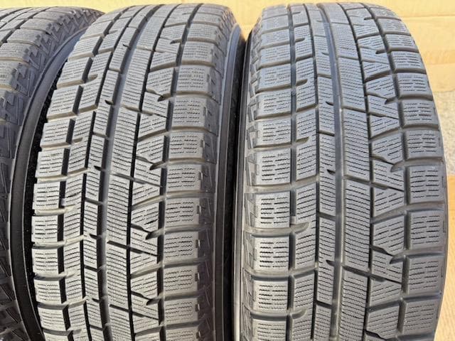 ヤリスクロス C28 セレナ スタッドレスセット 205/65R16 2020年
