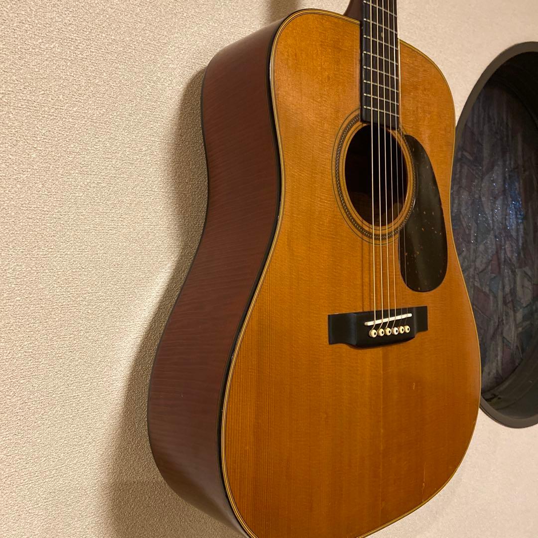 Kasuga（春日楽器）のレアモデル　トップ単板で虎杢のメイプルサイドバック