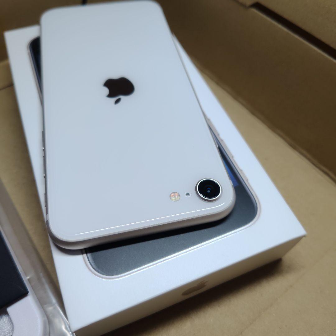 Apple iPhone SE(第3世代) 64GB