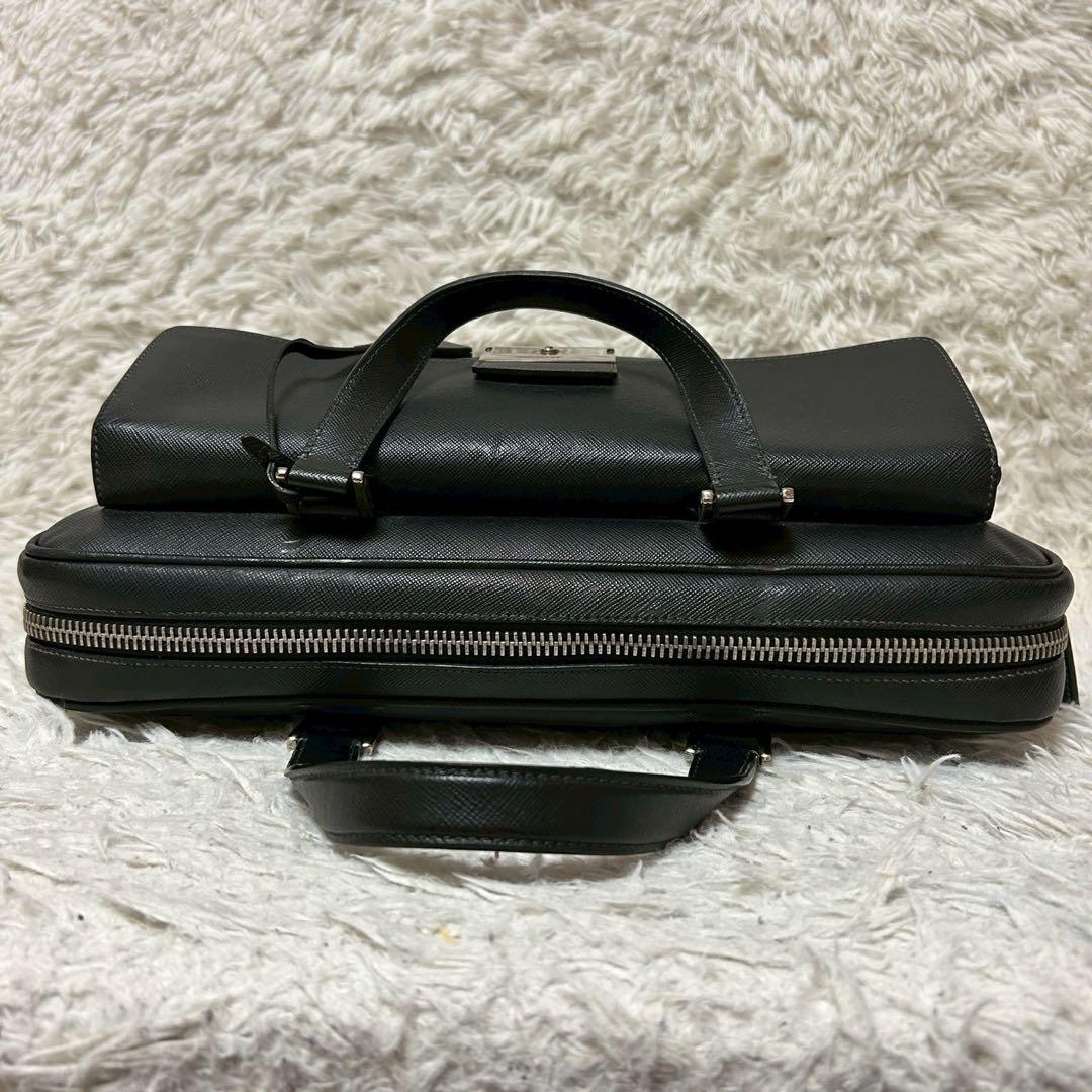 美品✨プラダ ブリーフケース サフィアーノ ビジネスバッグ ブラック