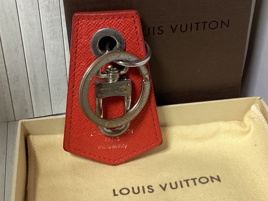 箱保存袋付美品ルイヴィトンLOUISVUITTONダミエ レザーキーホルダー本物