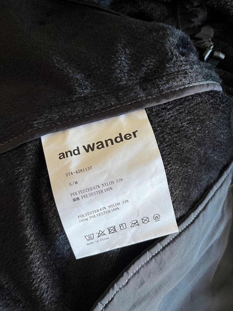 and wander FISHTAIL OCTA COAT ブラック