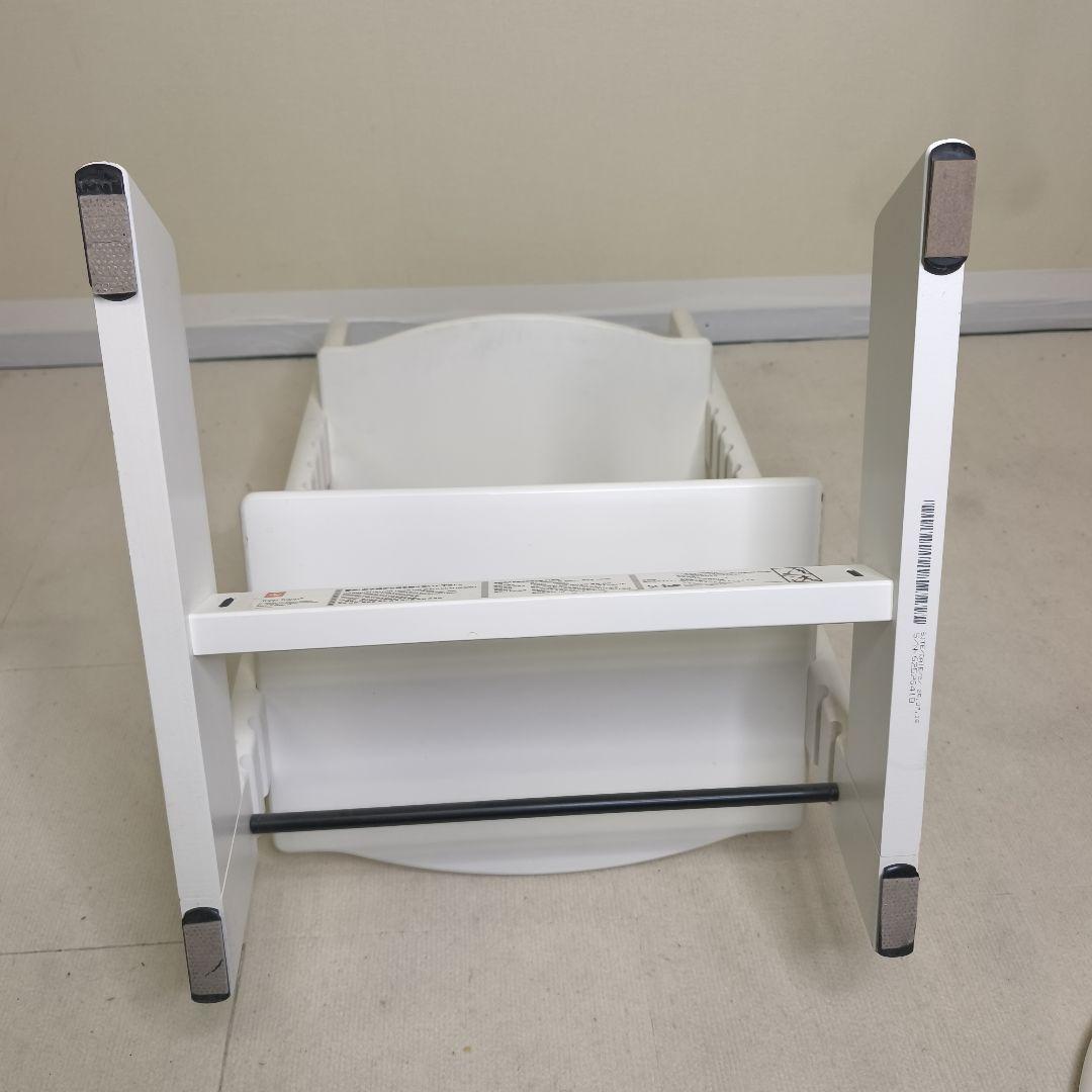 ストッケ　トリップトラップ　ホワイト　ベビーセット&トレイ付　S/N6