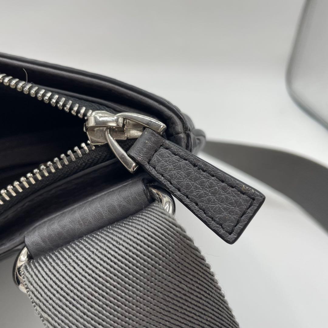 BALLY バリー ショルダーバッグ レザー ダークグレー　シボ革　メンズ