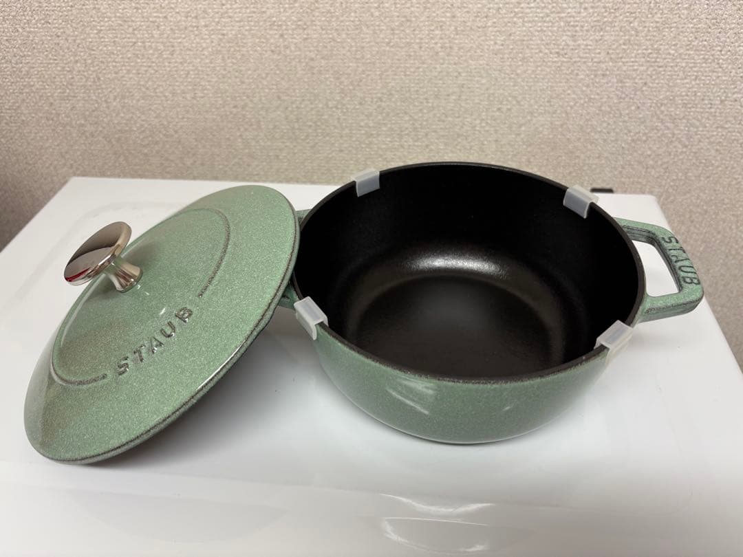 ストウブ　ワナベ16cm セージグリーン