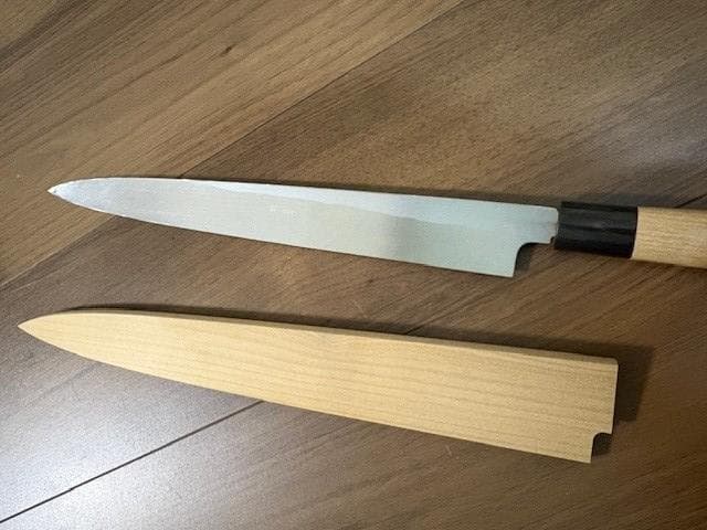柳刃　包丁　 佐文 　木製サヤ付き　330mm