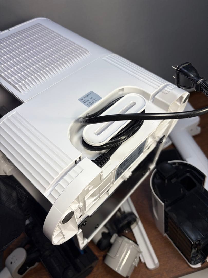 Sharkコードレススティッククリーナー LC150J T6管理番号1025 ￼