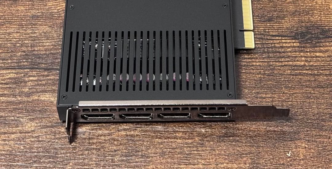 NVIDIA GeForce RTX A4000 グラフィックカード