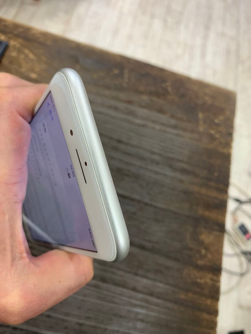 Apple iPhone 8 Plus シルバー 64 GB