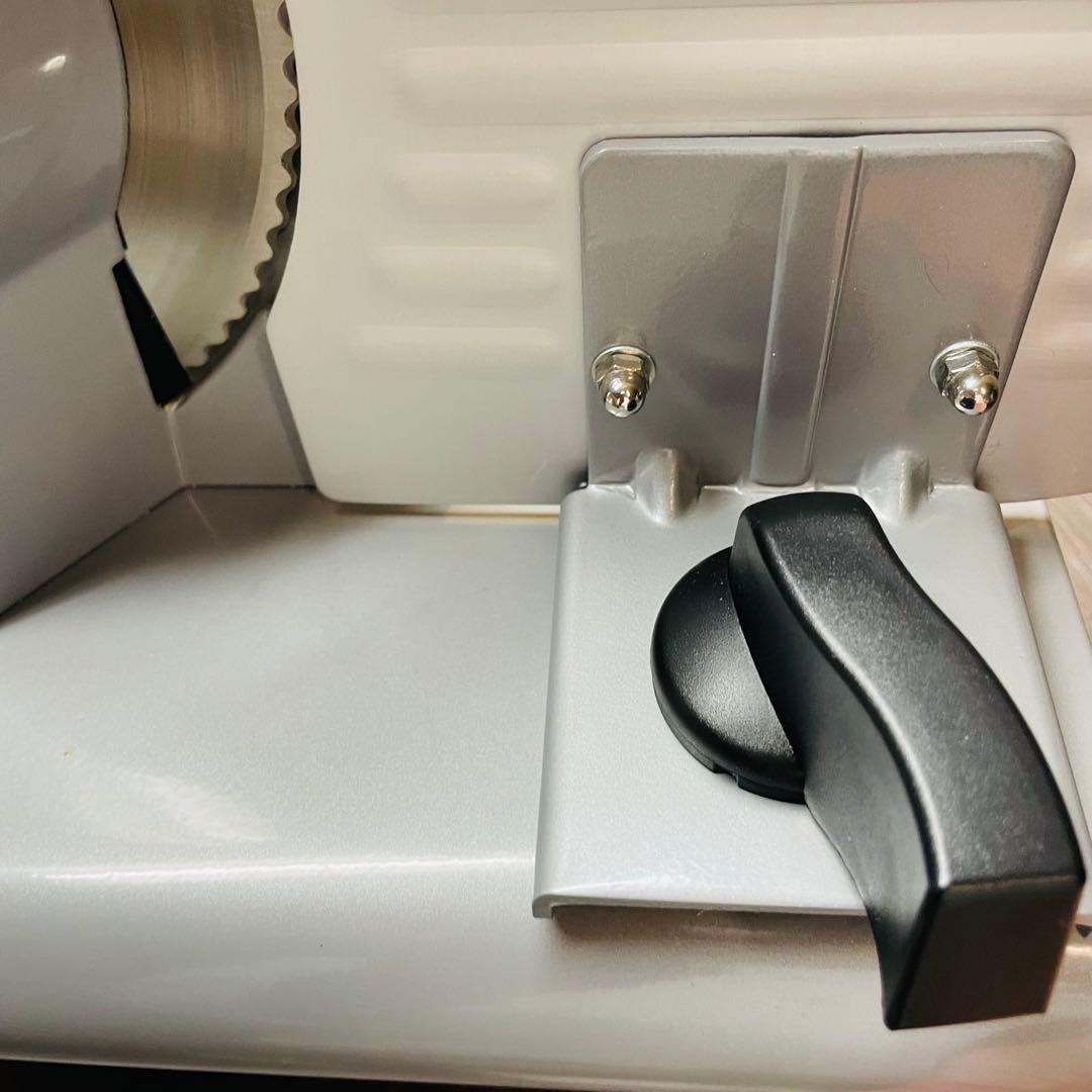 デロンギ電動フードスライサー 美品⭐︎SL360⭐︎ 送料込み！