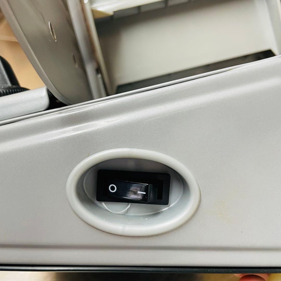 デロンギ電動フードスライサー 美品⭐︎SL360⭐︎ 送料込み！