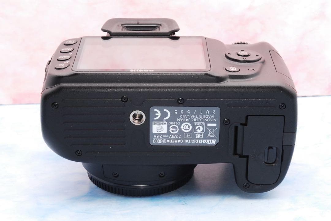 Nikon D3000☆手ぶれ補正Wレンズ☆一眼レフカメラ☆実用品☆