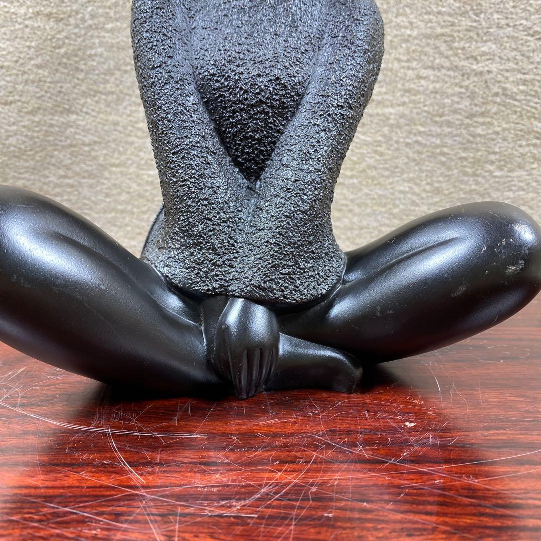 高岡銅器 彫刻家 板保次 (号 清峯）『おすまし』ブロンズ像