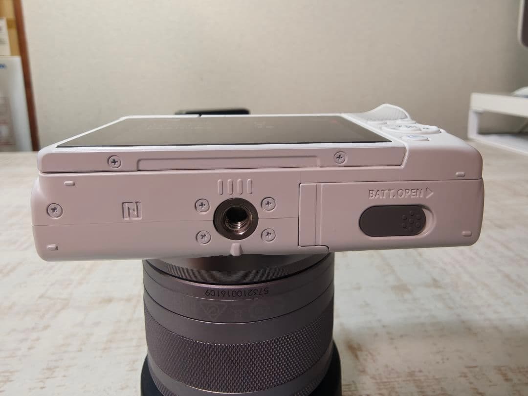 Canon EOS M10 ミラーレスカメラ ホワイト