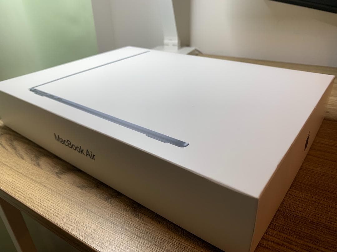 MacBook Air M1 スペースグレー 16GB / 256GB