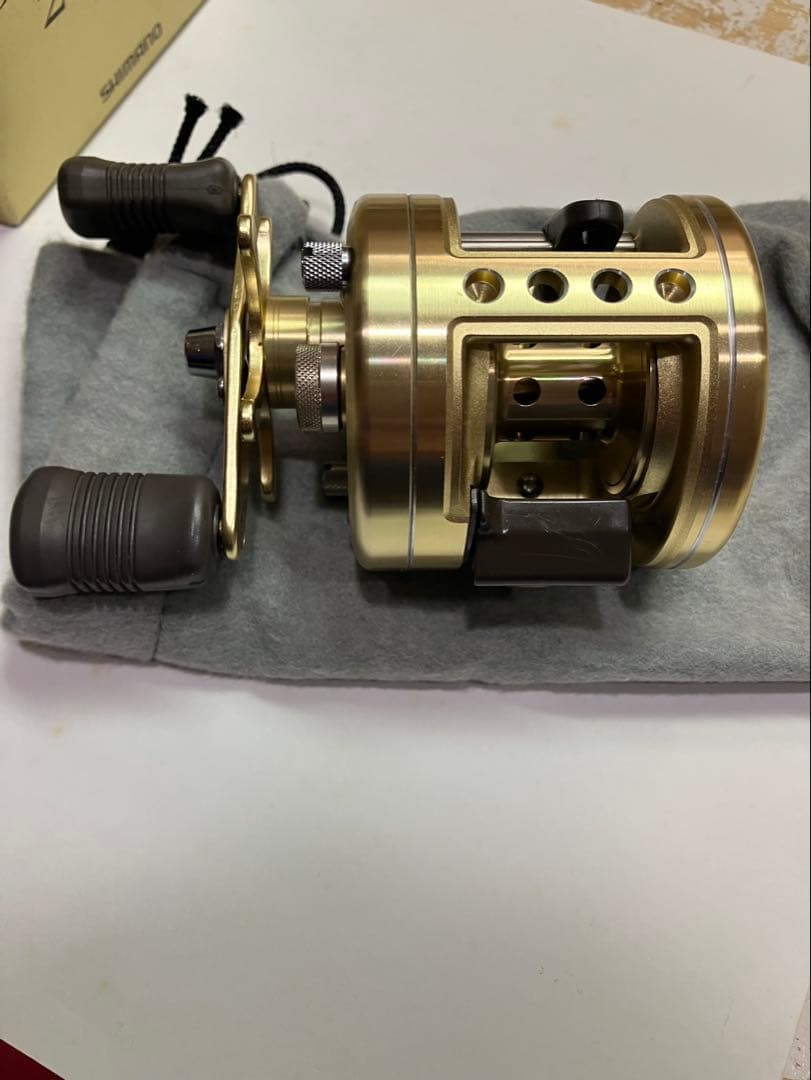 古いシマノカルカッタ 201XT 美品SHIMANO CALCUTTA メガバス