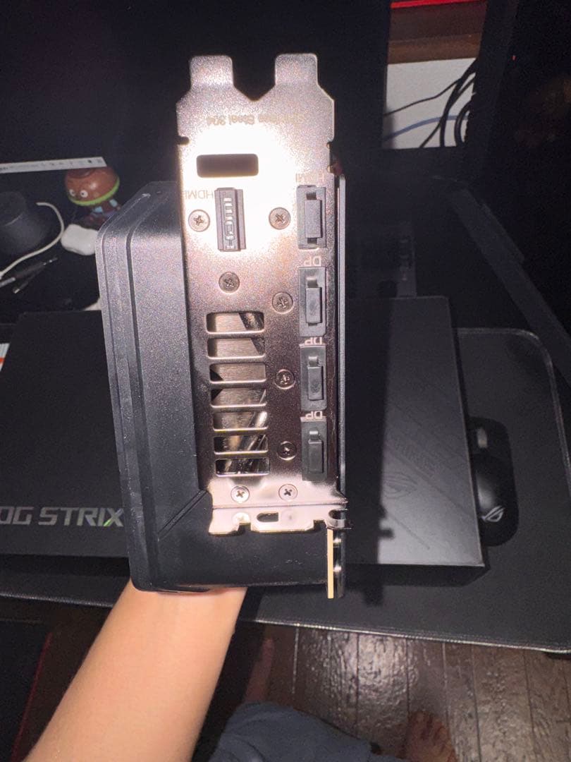 グラフィックボード・グラボ・ビデオカード ASUS ROG Strix GeForce RTX 5070 OC