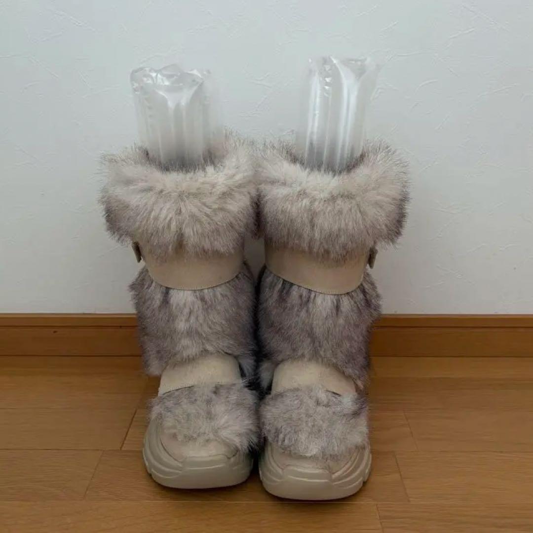 YELLOW ファーブーツ　ベージュ　M