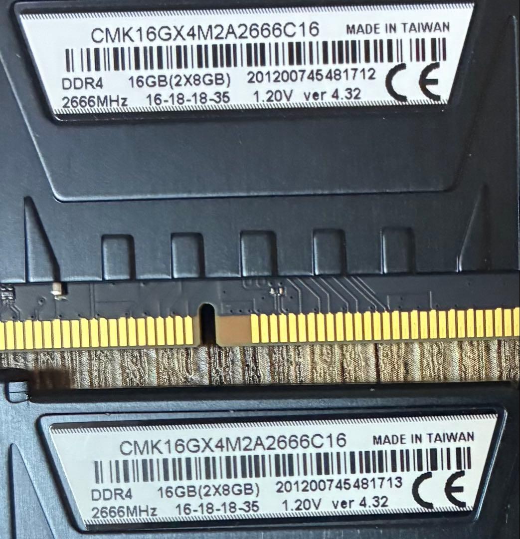 【中古】DDR4-2666 16GB(8GB×2枚) CORSAIR