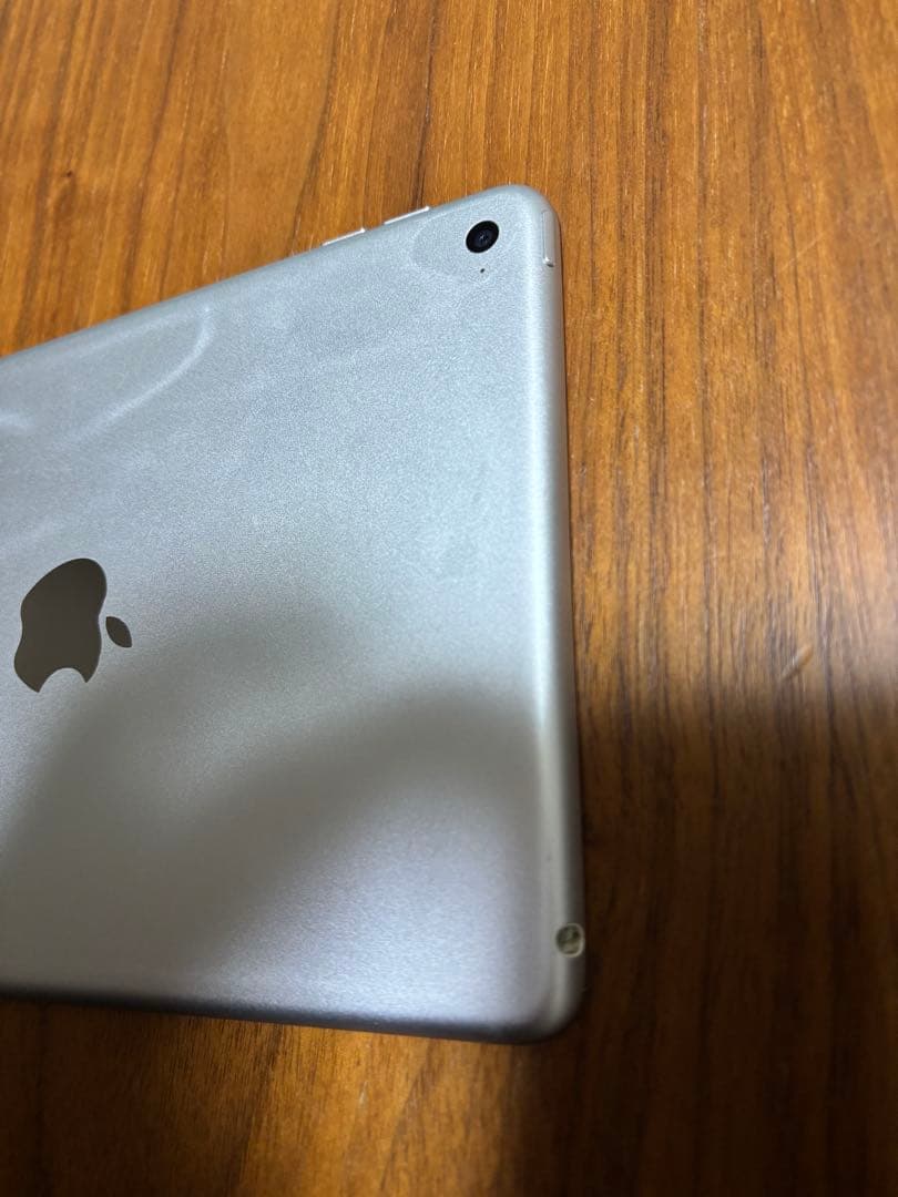 iPad mini 4 Wi-Fi 128GB シルバー 純正ケーブル付