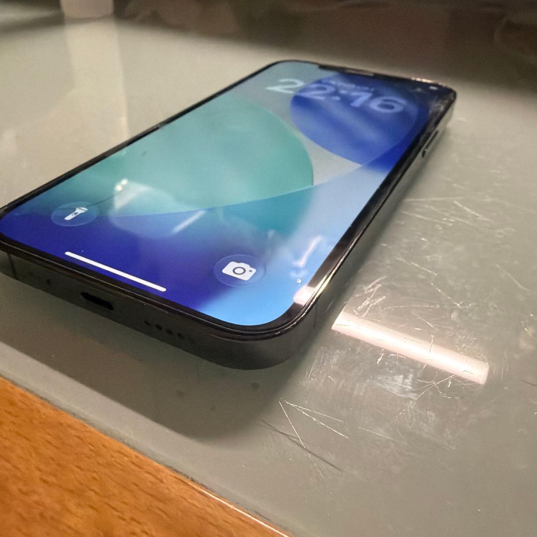 iPhone 12 Pro 256GB グラファイト 画面割れあり