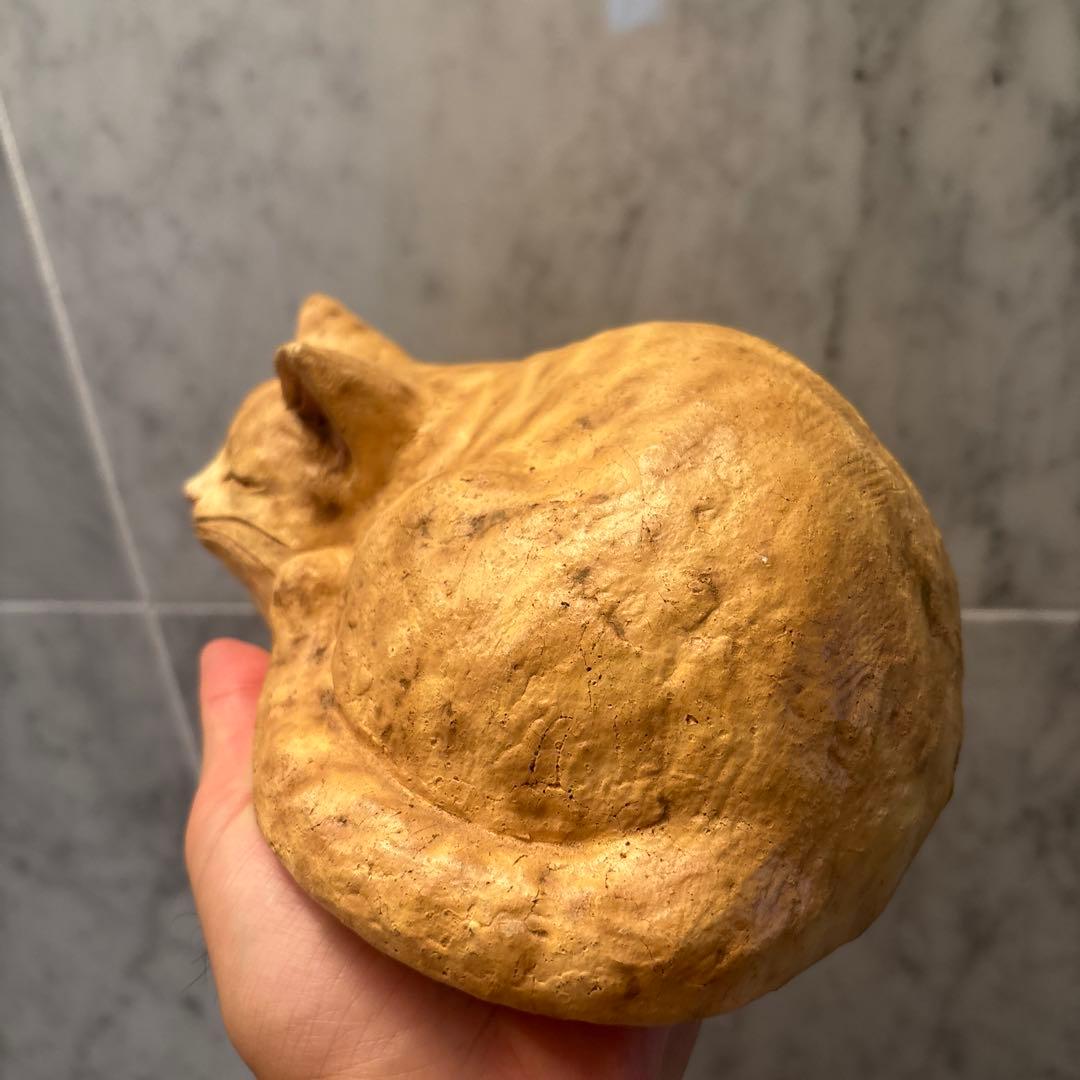 ヴィンテージ　手描きの瞳が美しいジブリ映画に出てきそうな猫の陶器オブジェ