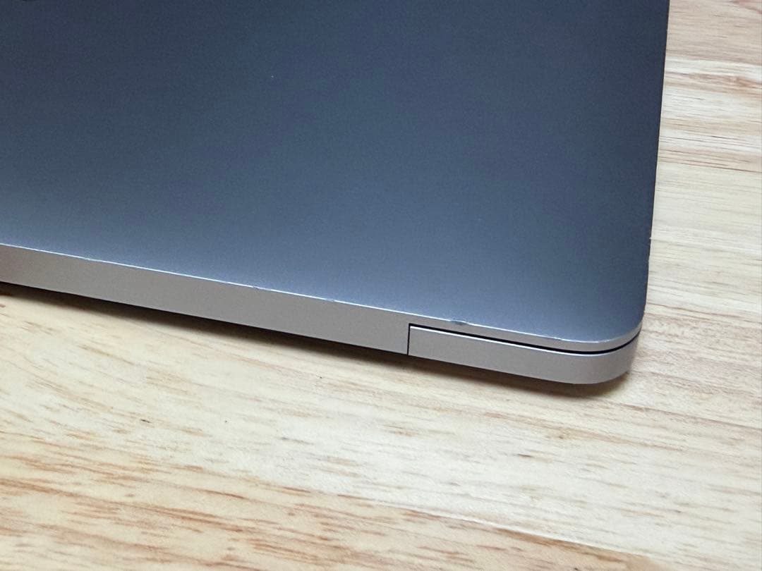 MacBook Pro 13インチ 2019年 スペースグレイ