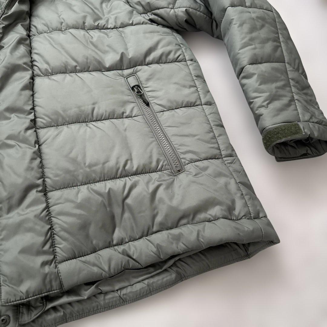 HELLY HANSEN アウター　ダウン　Mサイズ