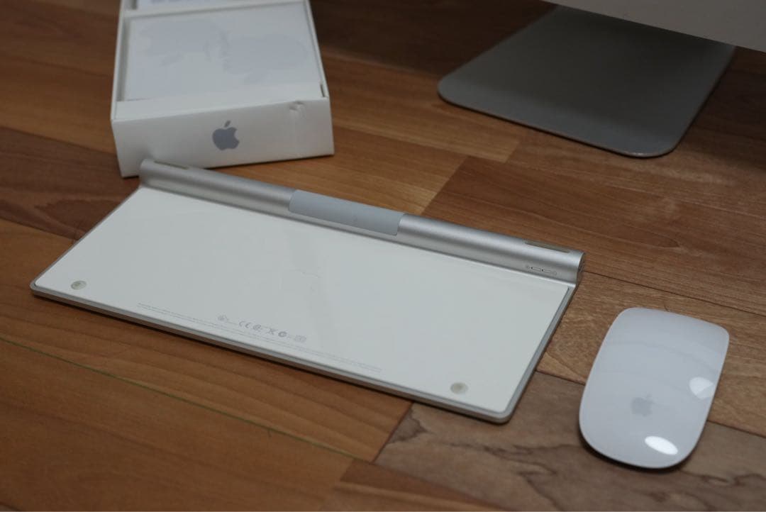 値下げ　Apple iMac (21.5-inch, Late 2009)