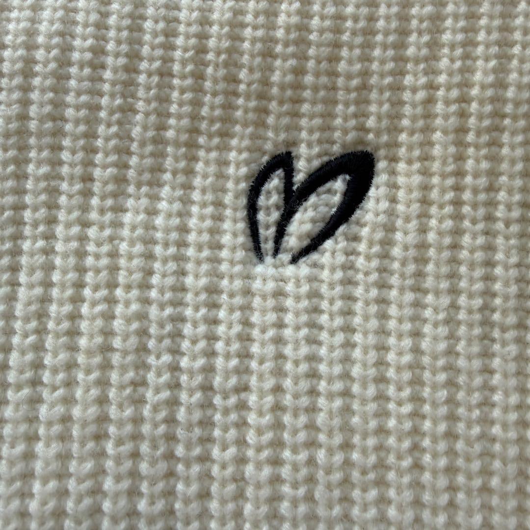 現行モデル　蓄熱　裏地付き　マスターバニー　ニット　M〜L相当　白　オフホワイト