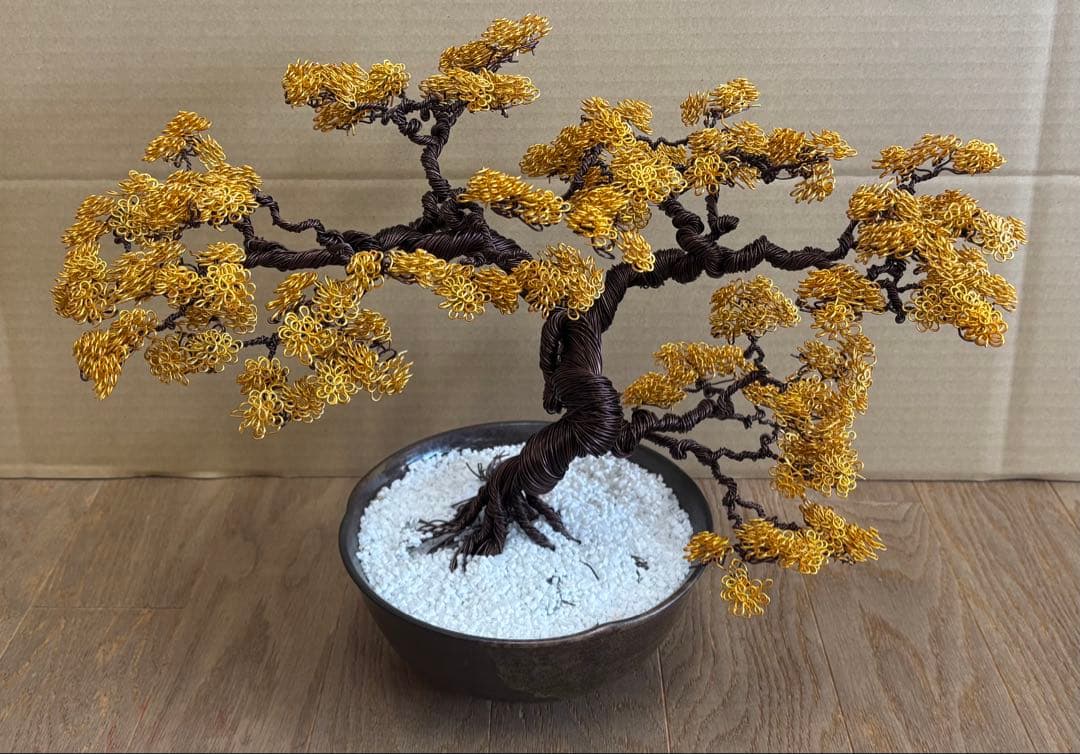 金色ワイヤー盆栽アート