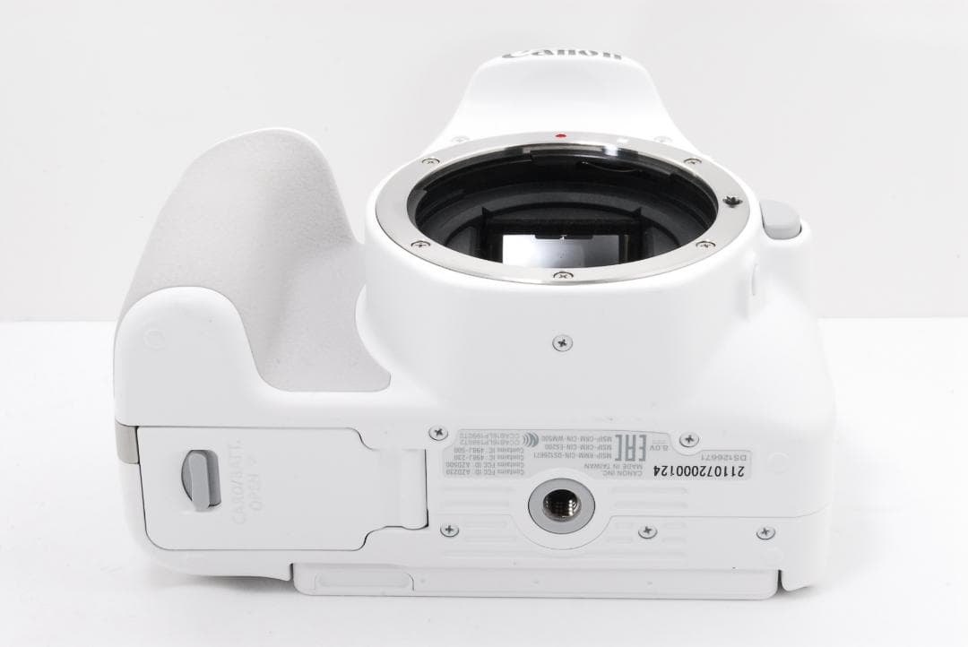 人気ホワイトカラー！ Canon EOS kiss x9 スマホ転送機能付き♪