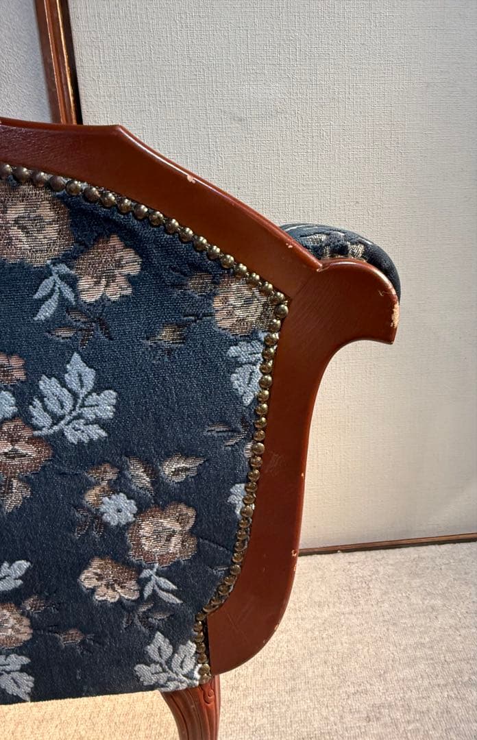 イタリア製　2人かけ　ソファー　刺繍座面　送料込み260126