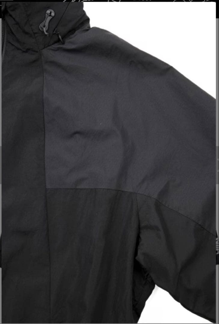 ★断捨離出品中★　 ウインドブレイカー　XL 新品