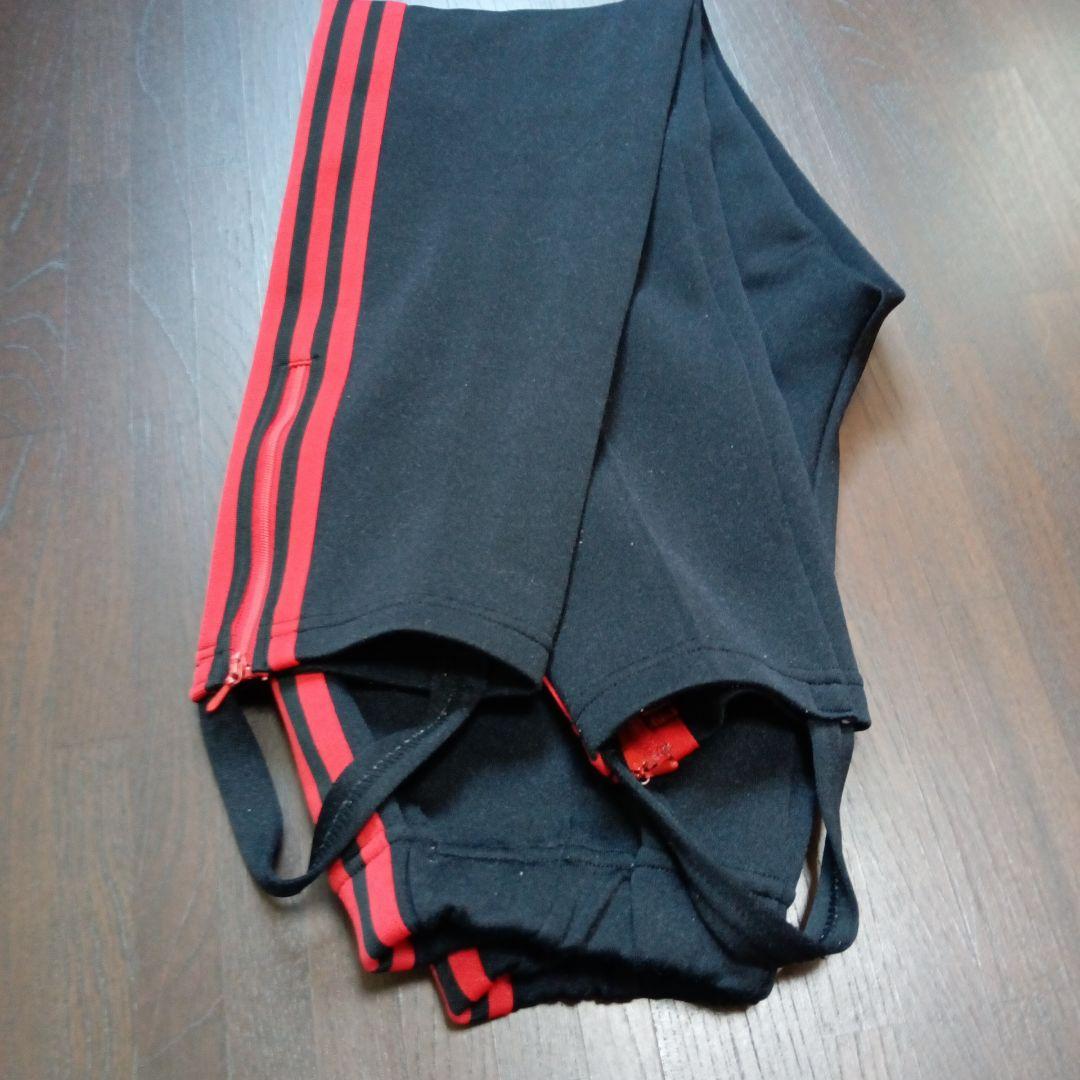 アディダス 黒/赤 ジャージセットアップ ヴィンテージ