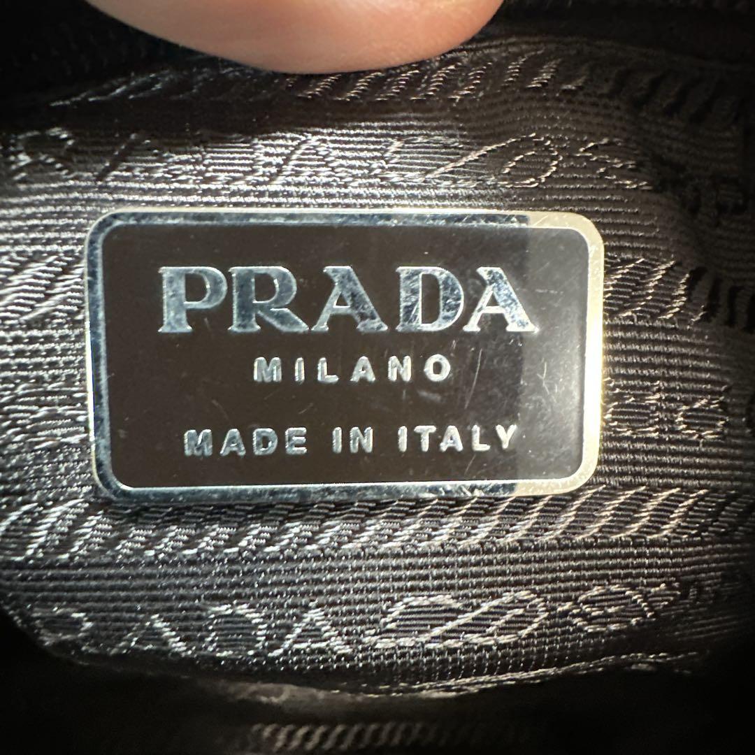 PRADA プラダ ナイロン ショルダーバッグ オリーブ トライアングル