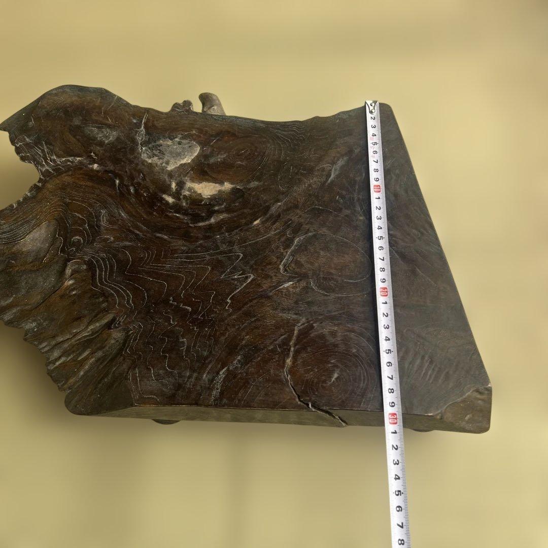 木製ダークブラウン置物 自然な形状