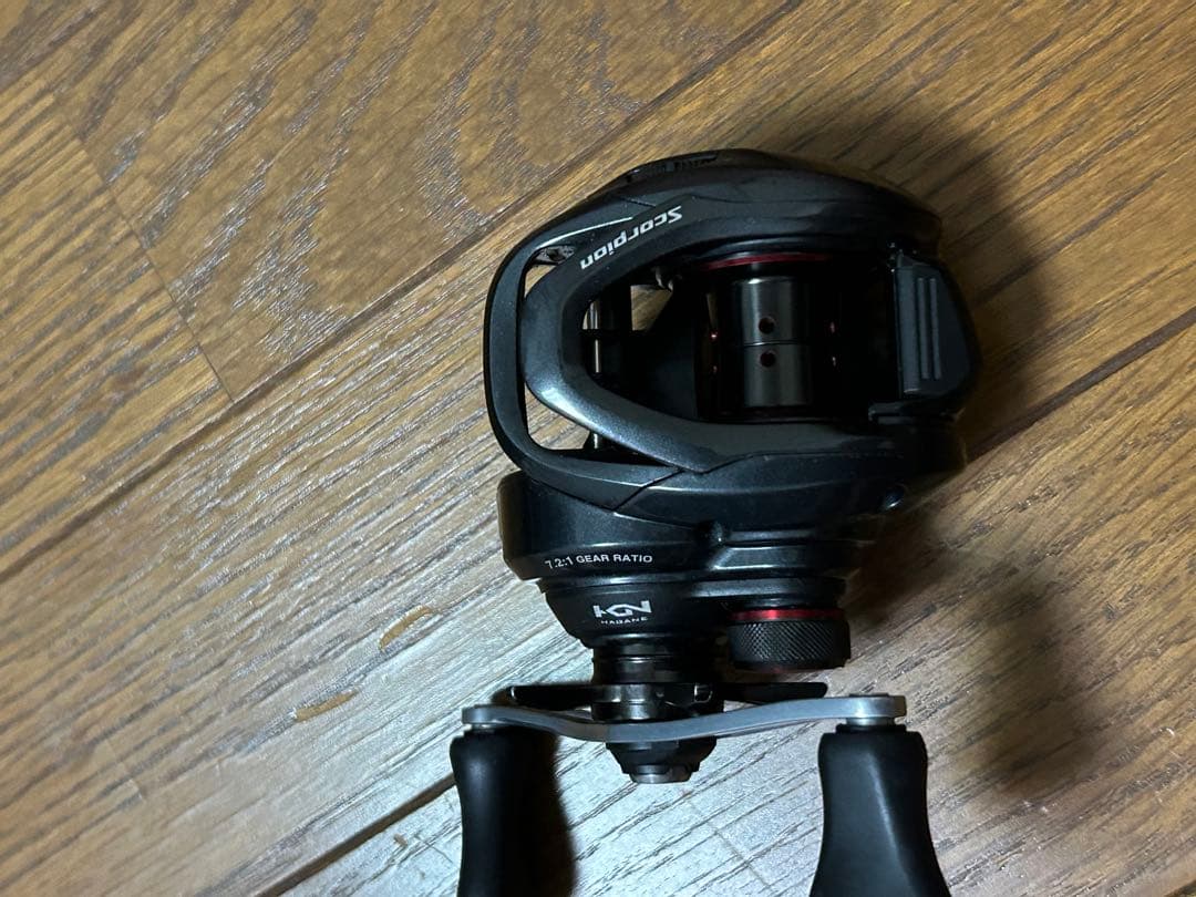 Shimano Scorpion 71 HG ベイトリール
