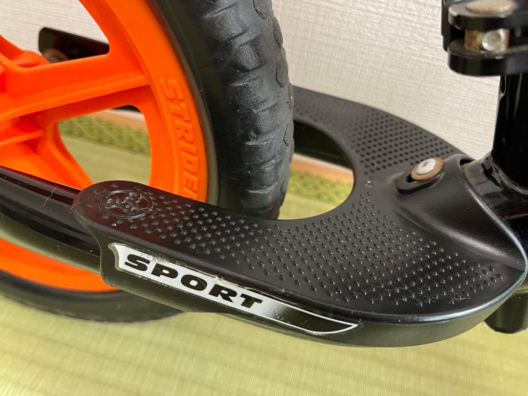 【正規品】STRIDER ストライダー ランニングバイク 　12インチ