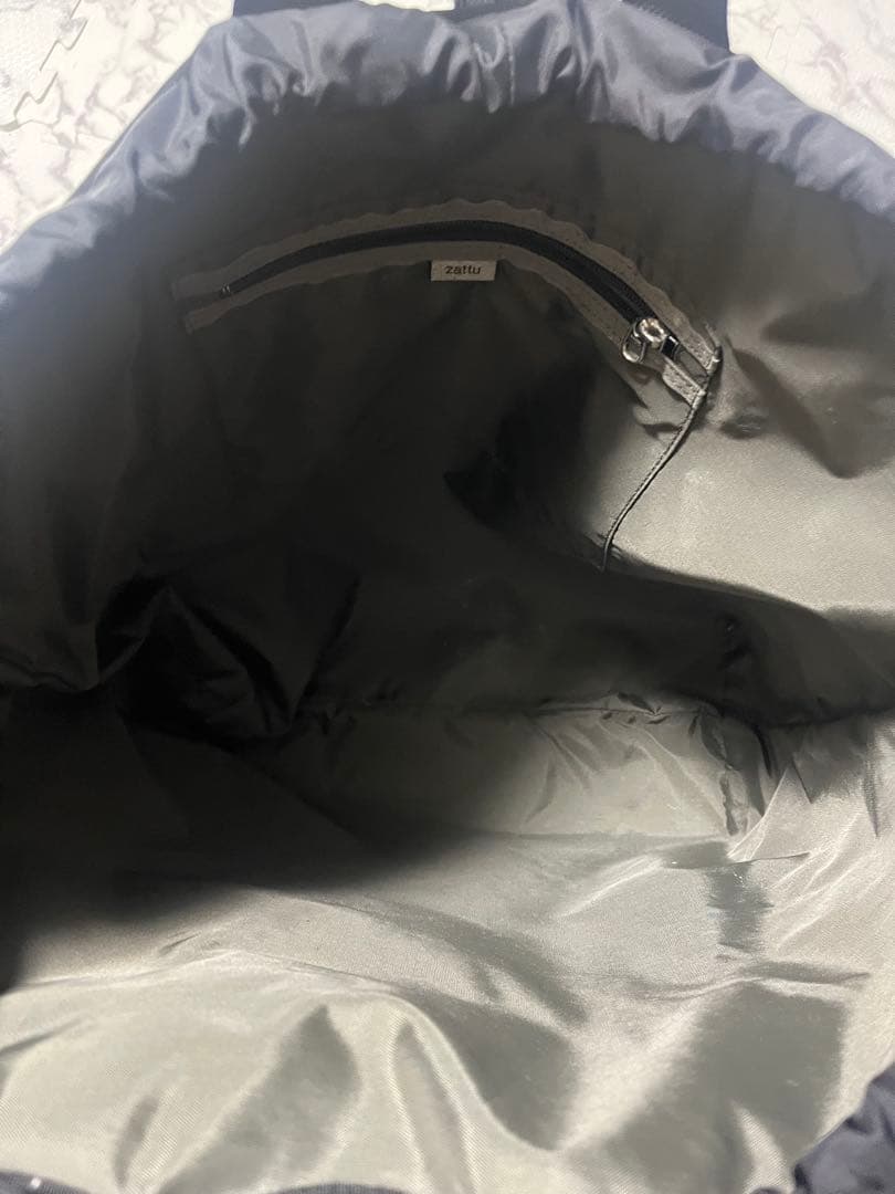 新品同様　Zattu ショルダーバック