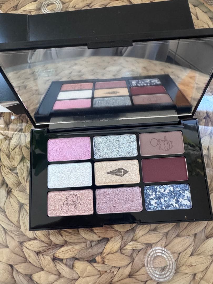アイシャドウ shu uemura FINAL FANTASY crystal palette