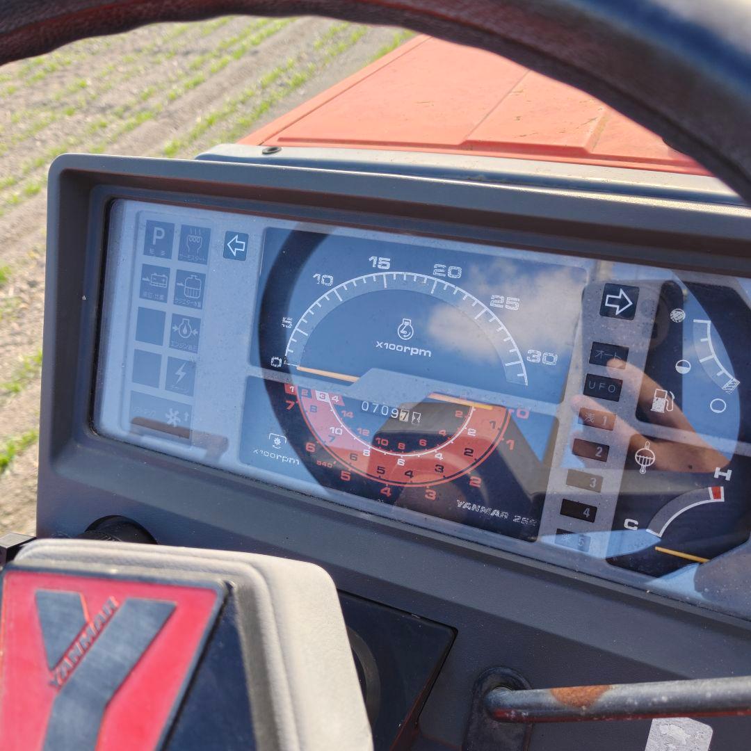 ヤンマーF235 トラクター 4WD ディーゼル　23馬力