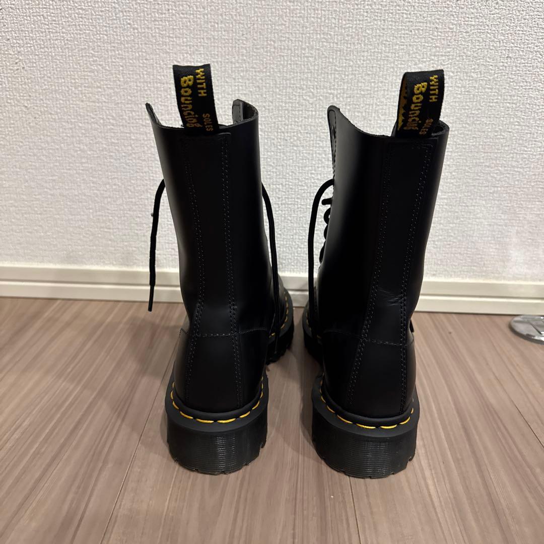 ドクターマーチン10ホール