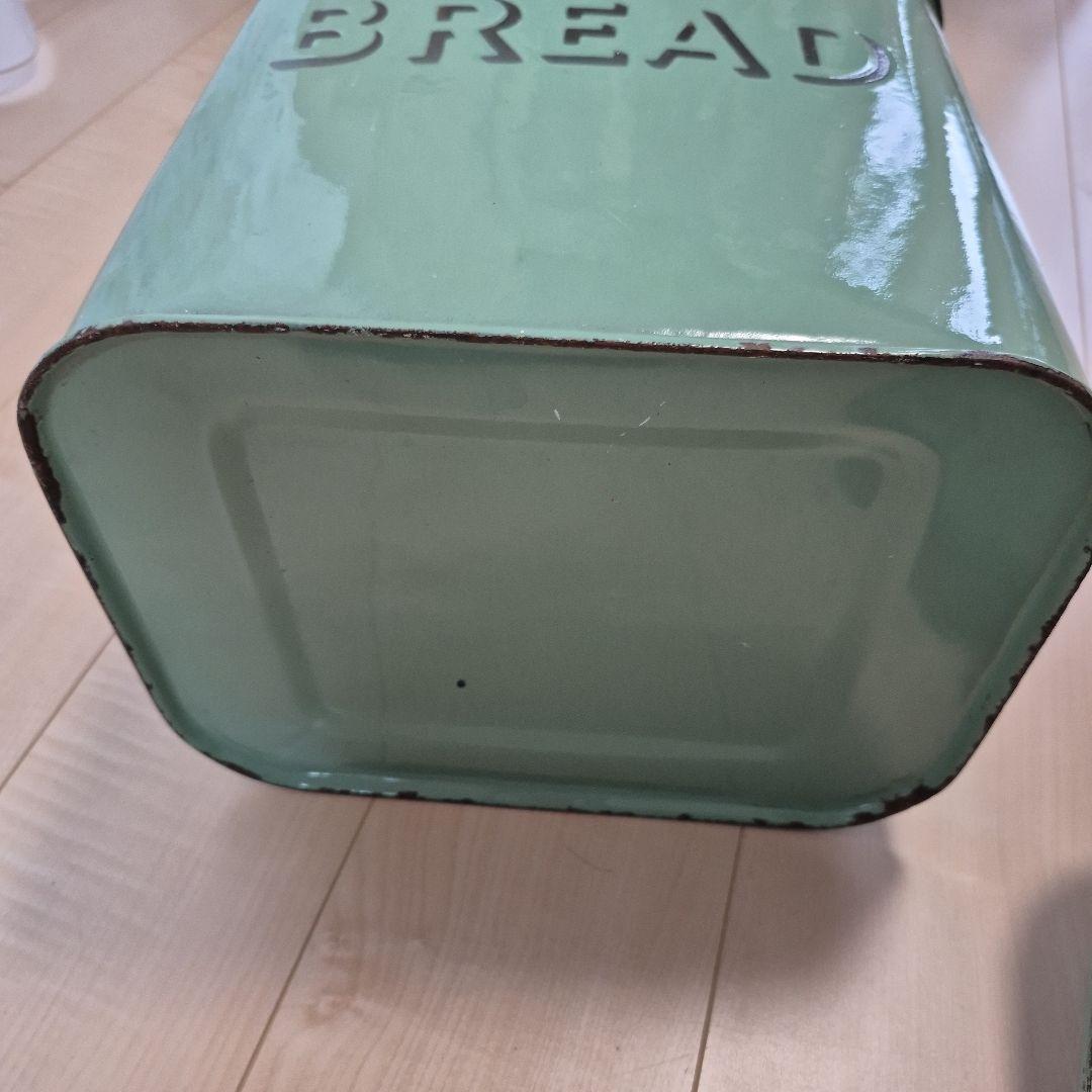 お値下げ　イギリスアンティーク　ホーロー　ブレッド缶　グリーン