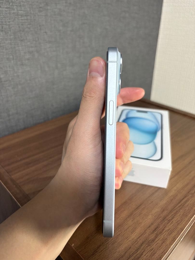 ［美品］Apple iPhone 15 ブルー 128GB 本体　SIMフリー