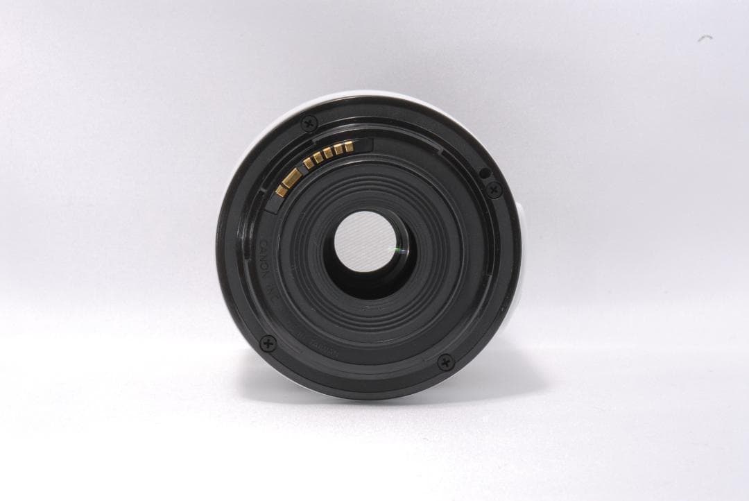 ❤最軽量❤希少ホワイト❤canon EOS Kiss X7 一眼レフカメラ